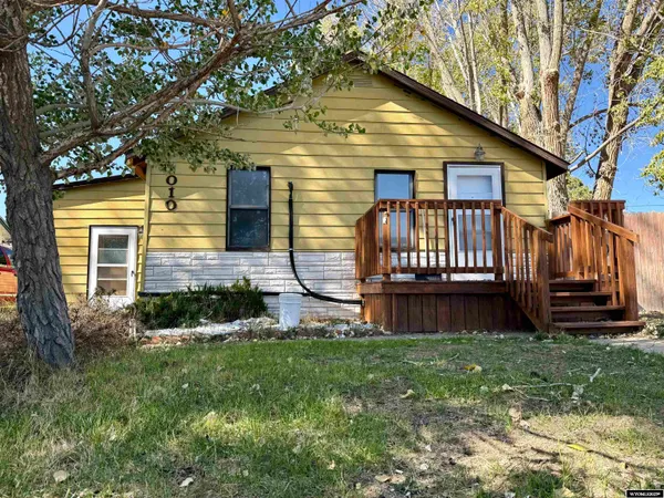 $119,900 | 1010 9th Street, Rawlins, WY 82301