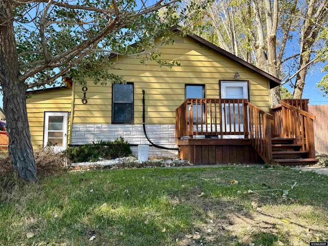 $119,900 | 1010 9th Street, Rawlins, WY 82301