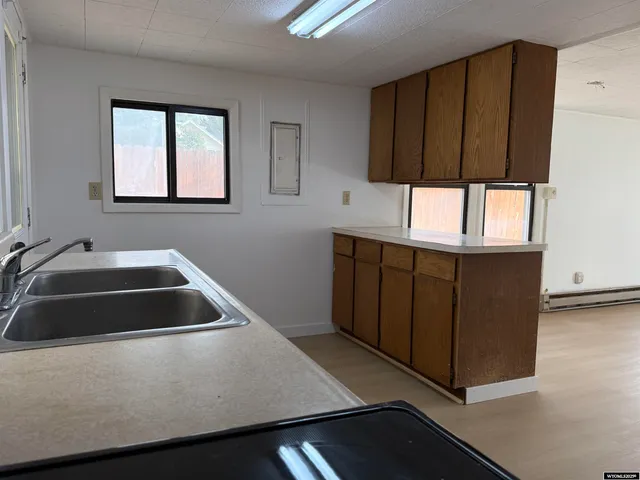 $119,900 | 1010 9th Street, Rawlins, WY 82301