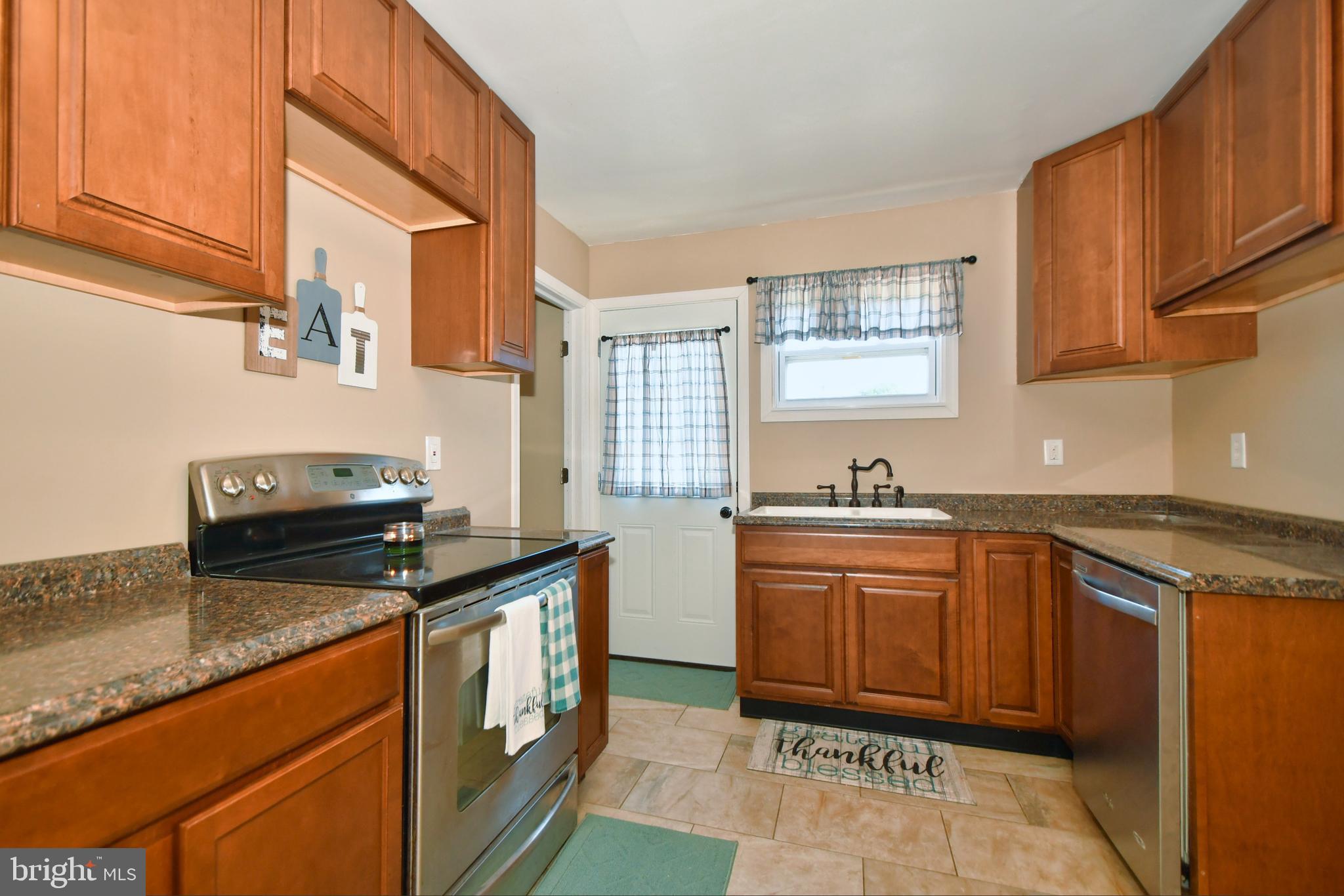 1 Leedom Road Elkton, MD 21921 - Photo 4 of 28 Updated Kitchen