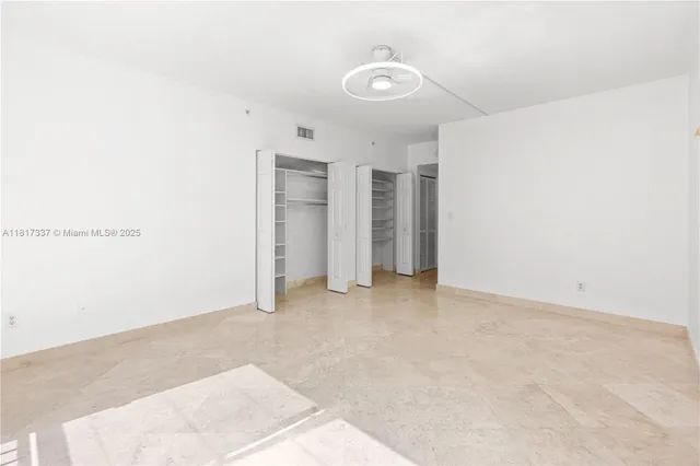 a very nice looking room with gym equipment