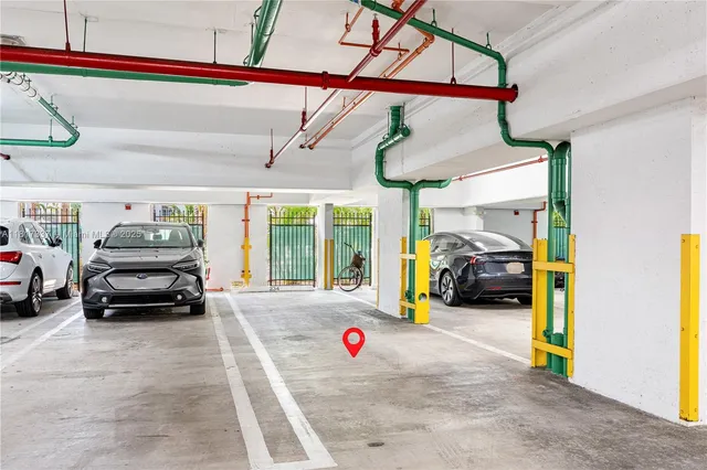 $899,000 | 100 Meridian Avenue, Unit 216, Miami Beach, FL 33139