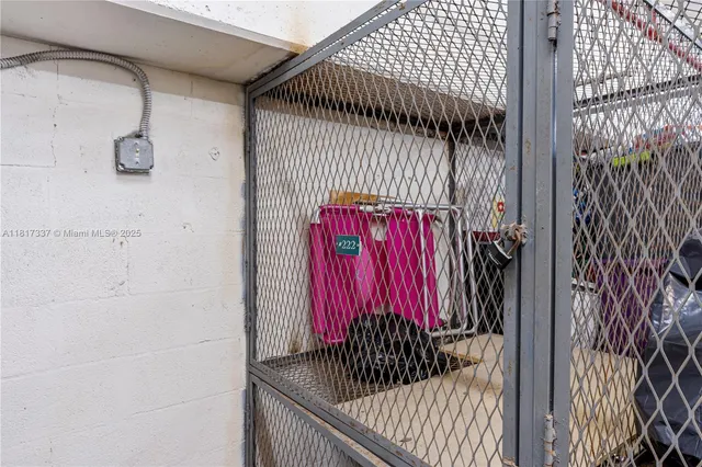 $899,000 | 100 Meridian Avenue, Unit 216, Miami Beach, FL 33139