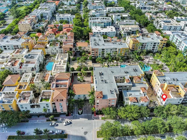 $899,000 | 100 Meridian Avenue, Unit 216, Miami Beach, FL 33139