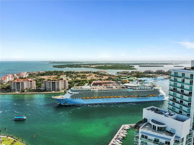 $899,000 | 100 Meridian Avenue, Unit 216, Miami Beach, FL 33139