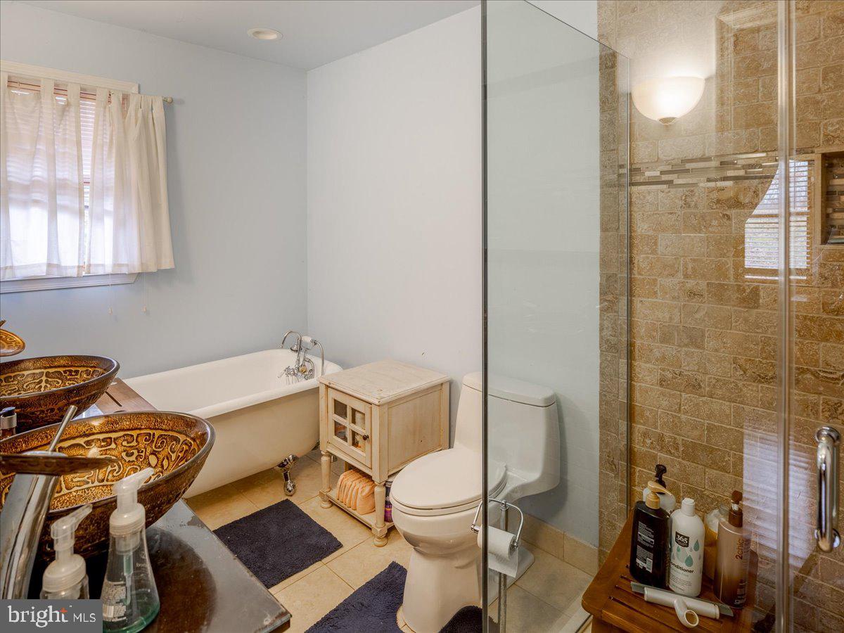 5100 Clymer Road Quakertown, PA 18951 - Photo 16 of 33 Beautiful bath