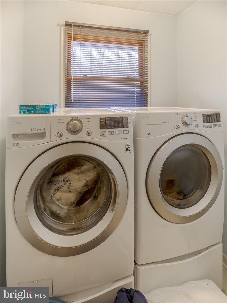 5100 Clymer Road Quakertown, PA 18951 - Photo 20 of 33 Closed off laundry room