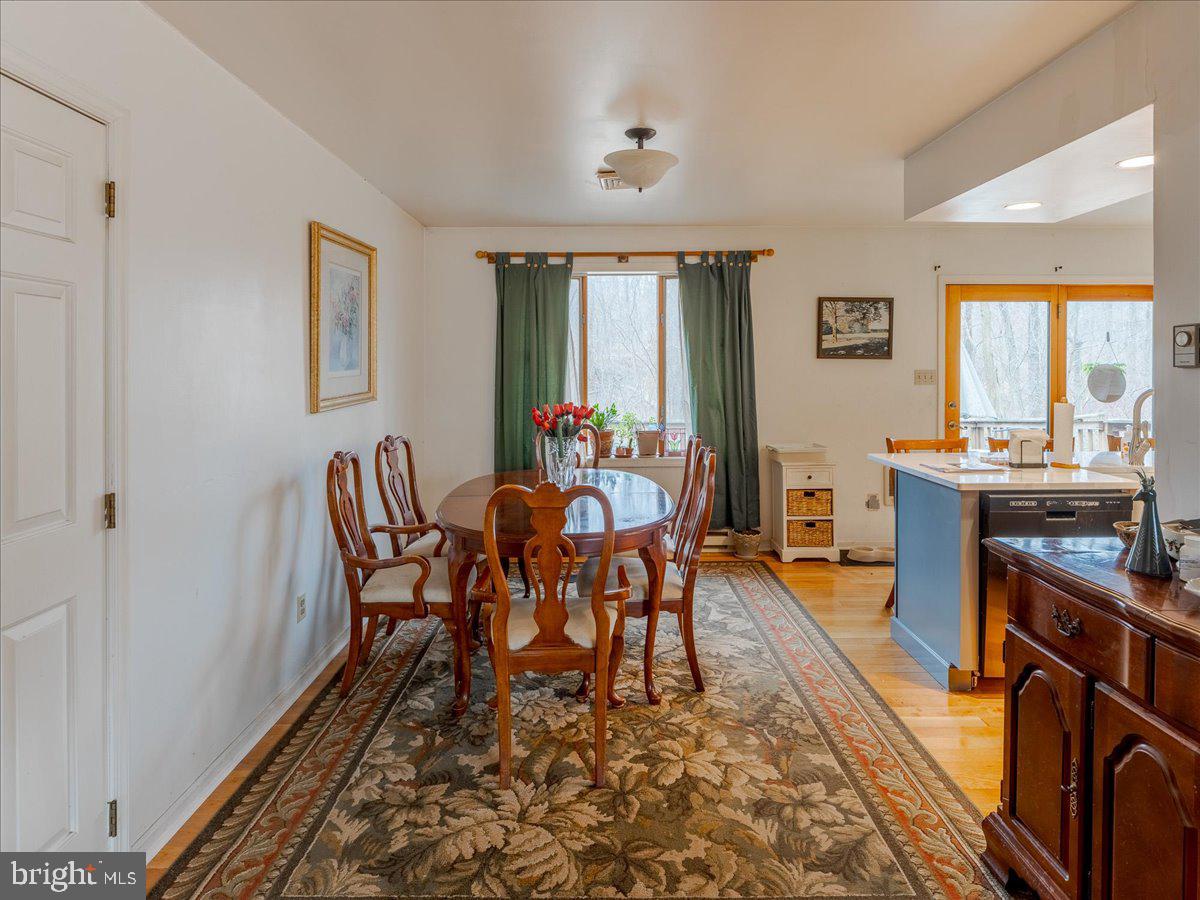 5100 Clymer Road Quakertown, PA 18951 - Photo 8 of 33 Room for your dining table