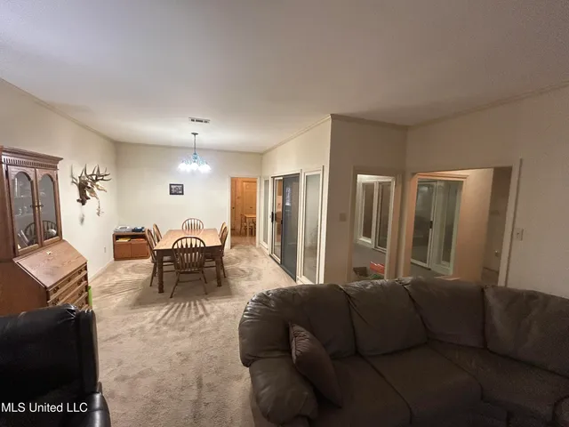 $169,500 | 211 East Claiborne Avenue, Greenwood, MS 38930