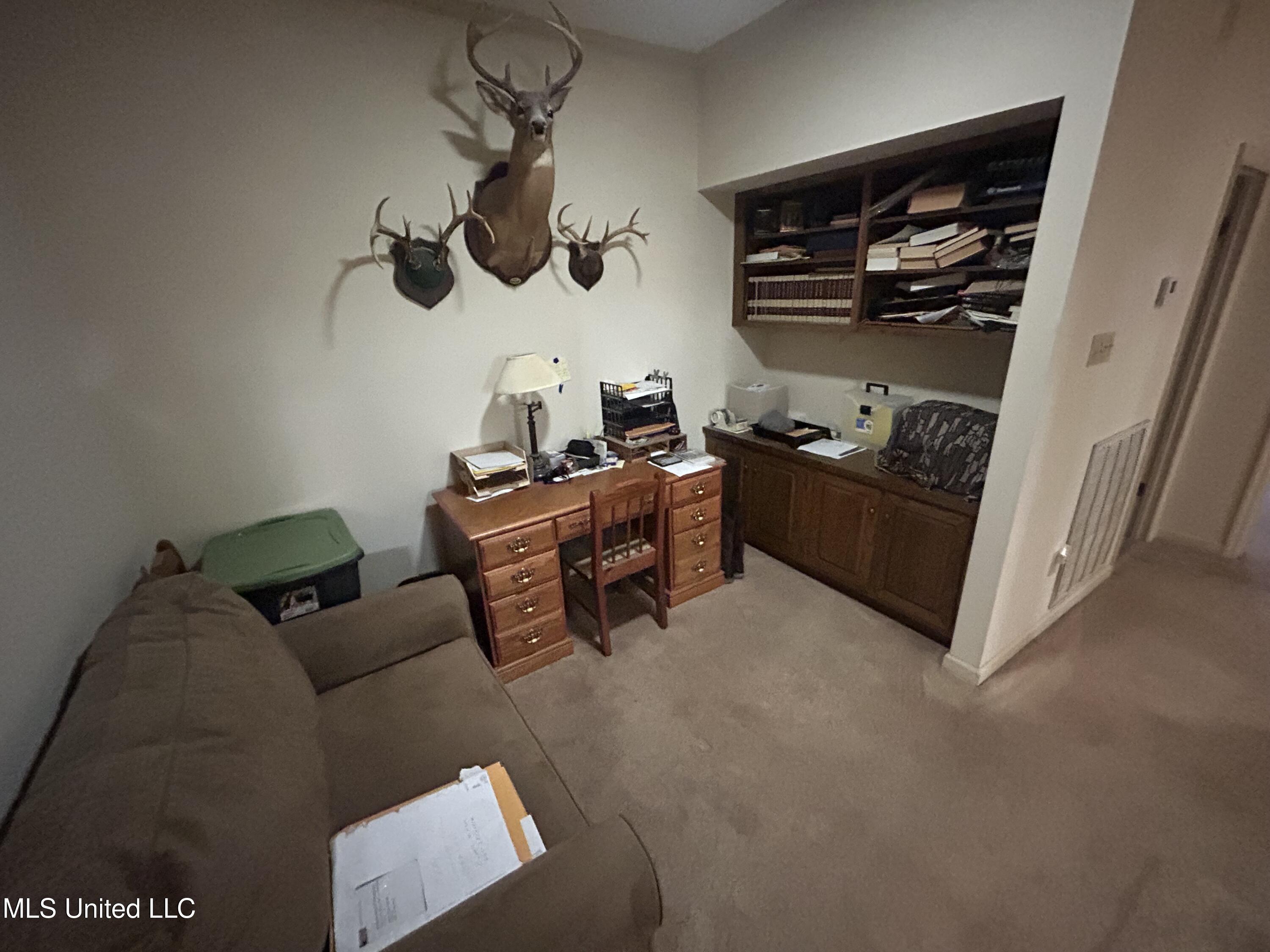 211 East Claiborne Avenue Greenwood, MS 38930 - Photo 6 of 9 IMG_3446