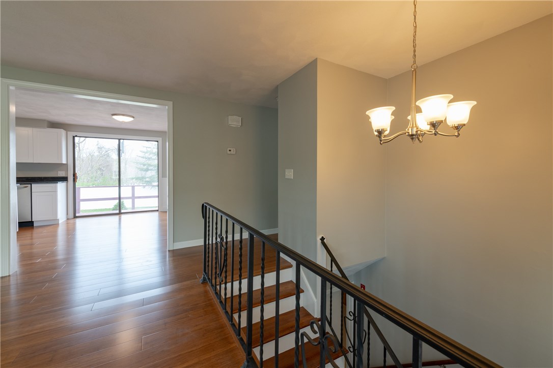 237 Draper Avenue Warwick, RI 02889 - Photo 10 of 33 Gallery Image 10
