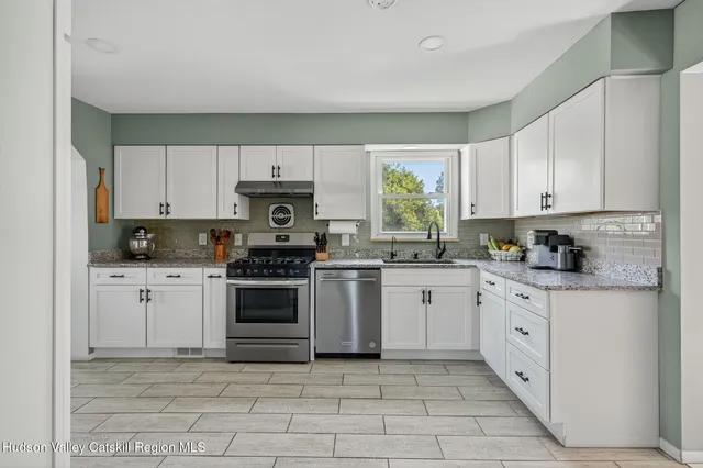 $619,000 | 109 Paul Horn Road, Catskill, NY 12414