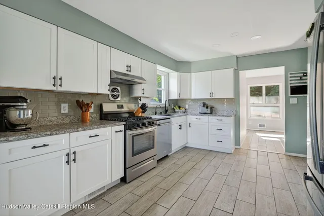 $619,000 | 109 Paul Horn Road, Catskill, NY 12414