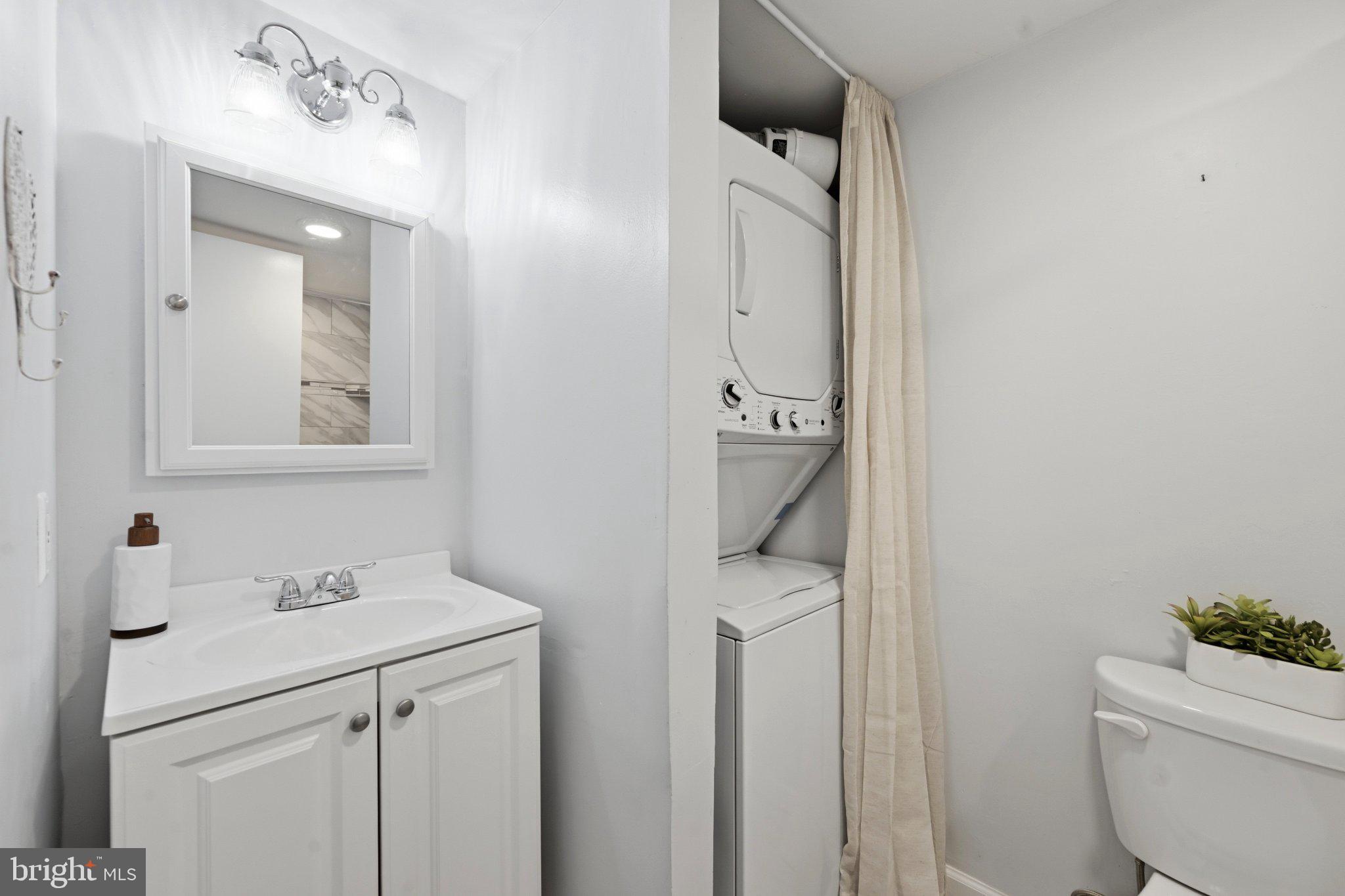 2905 Eagle Road West Chester, PA 19382 - Photo 16 of 19 Compact elegance in a modern bath.