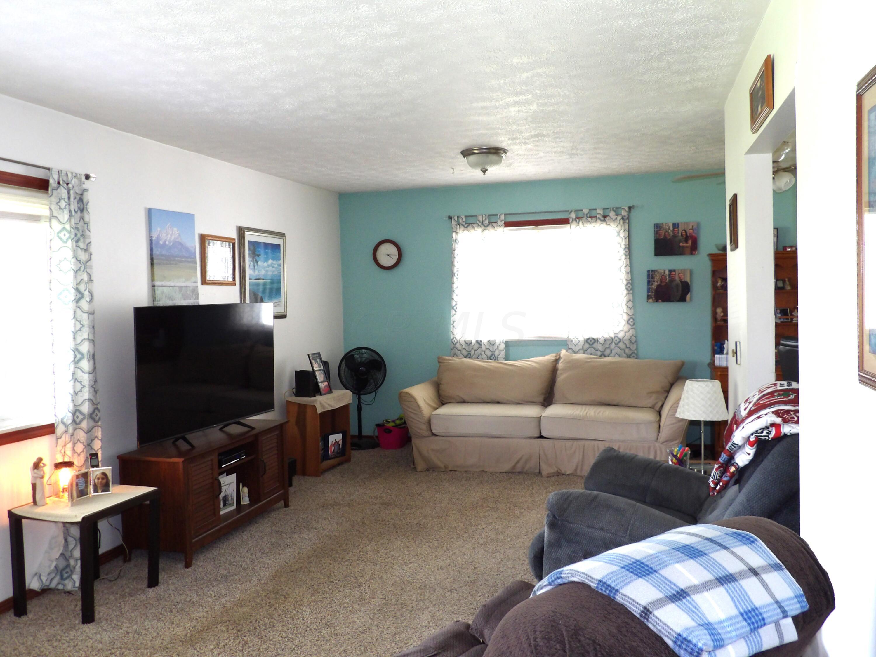 27325 Miller Road Rockbridge, OH 43149 - Photo 4 of 27 104_1052