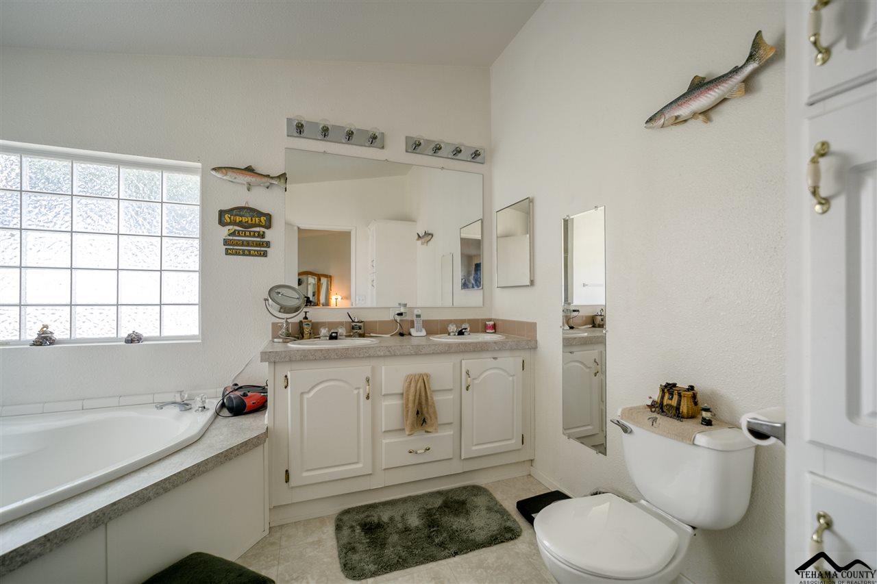 23201 Kindlespire Road Proberta, CA 96078 - Photo 9 of 14