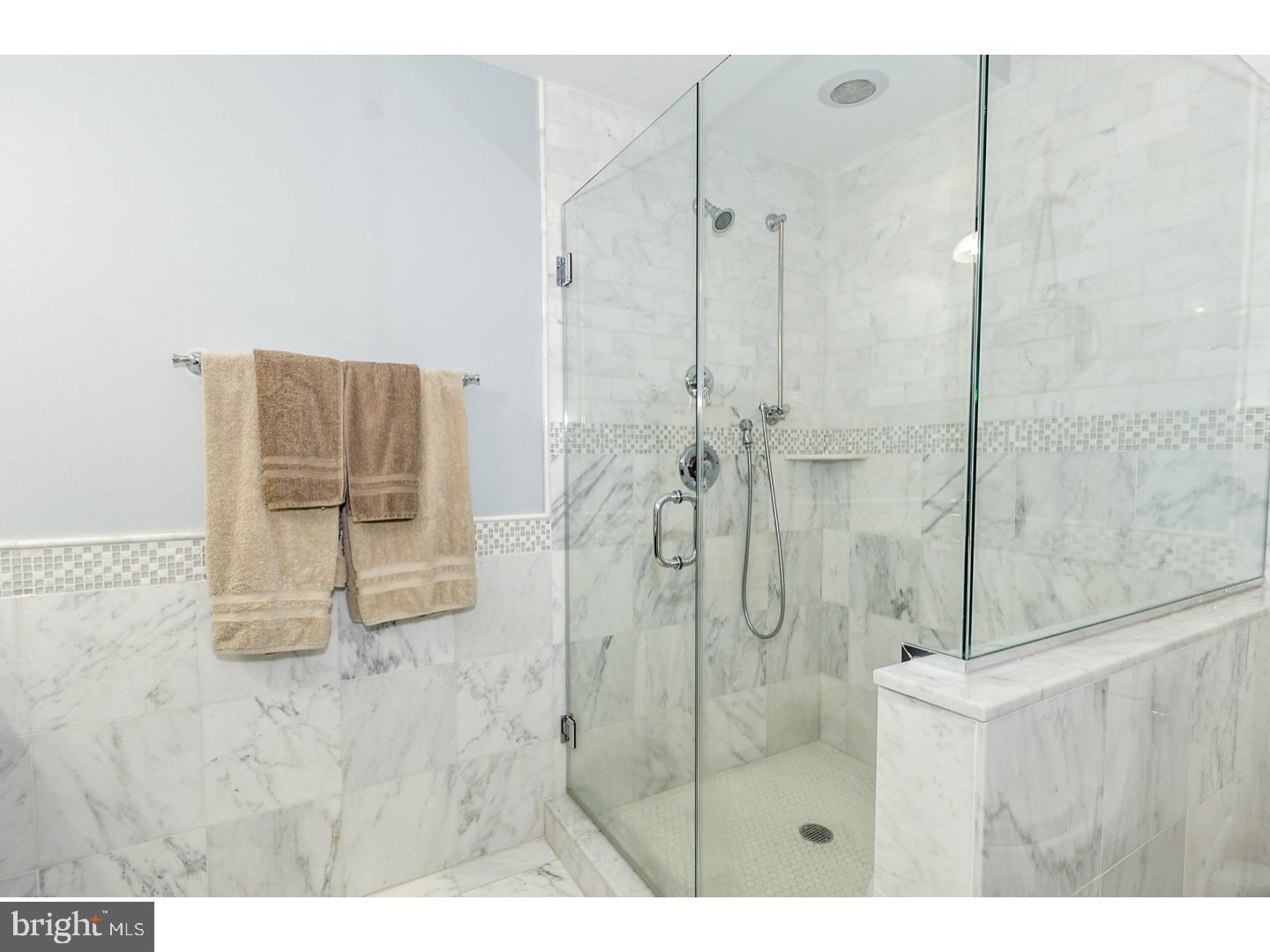 512 South Front Street, Unit 2 Philadelphia, PA 19147 - Photo 11 of 25