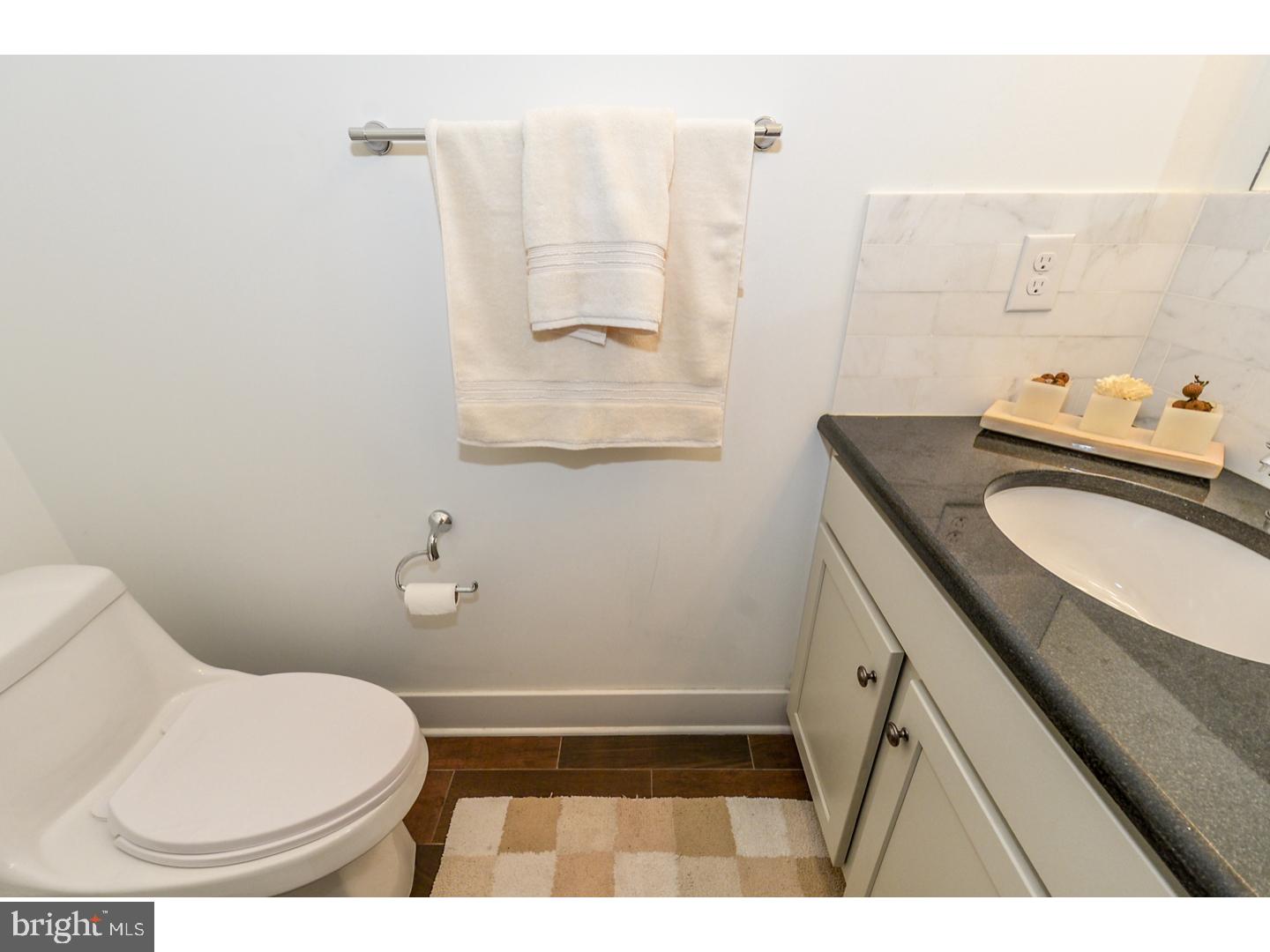 512 South Front Street, Unit 2 Philadelphia, PA 19147 - Photo 17 of 25