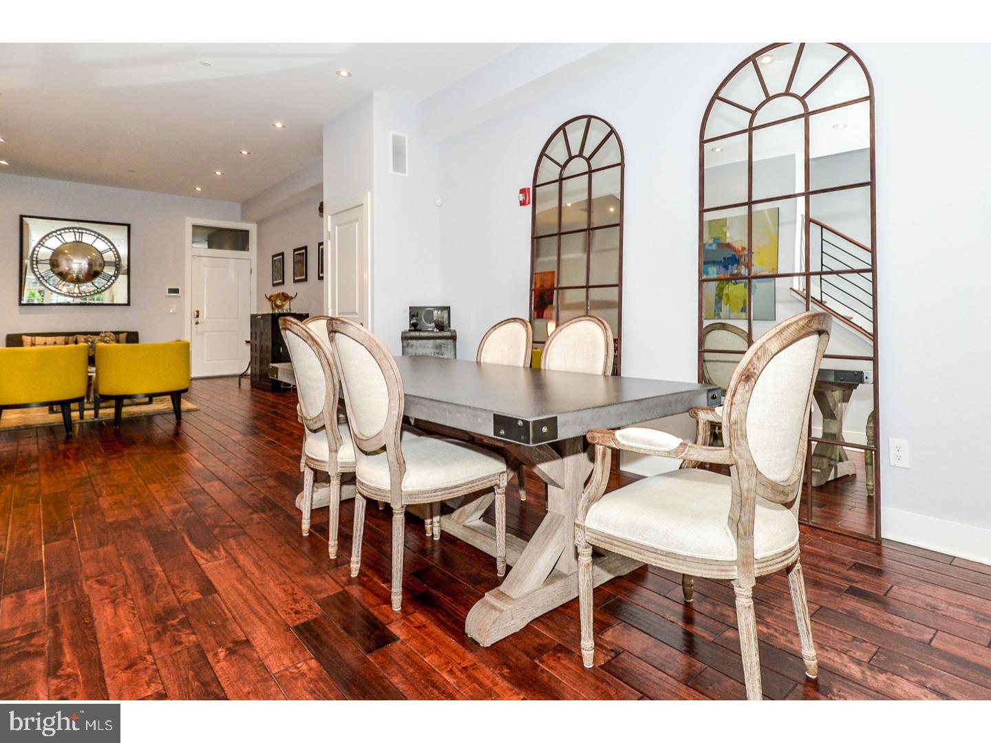 512 South Front Street, Unit 2 Philadelphia, PA 19147 - Photo 4 of 25