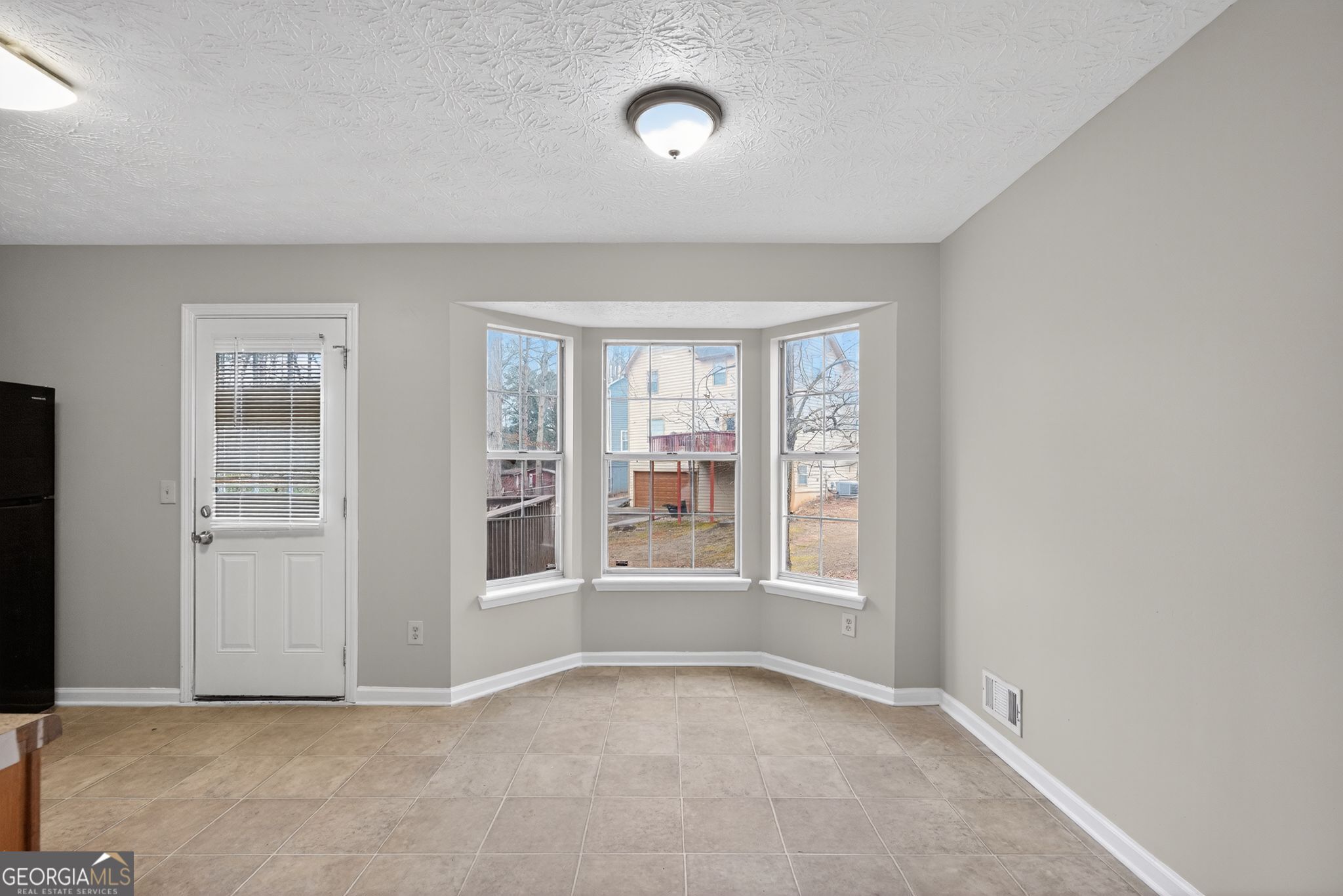 5207 Oaktree Court Lithonia, GA 30038 - Photo 15 of 39