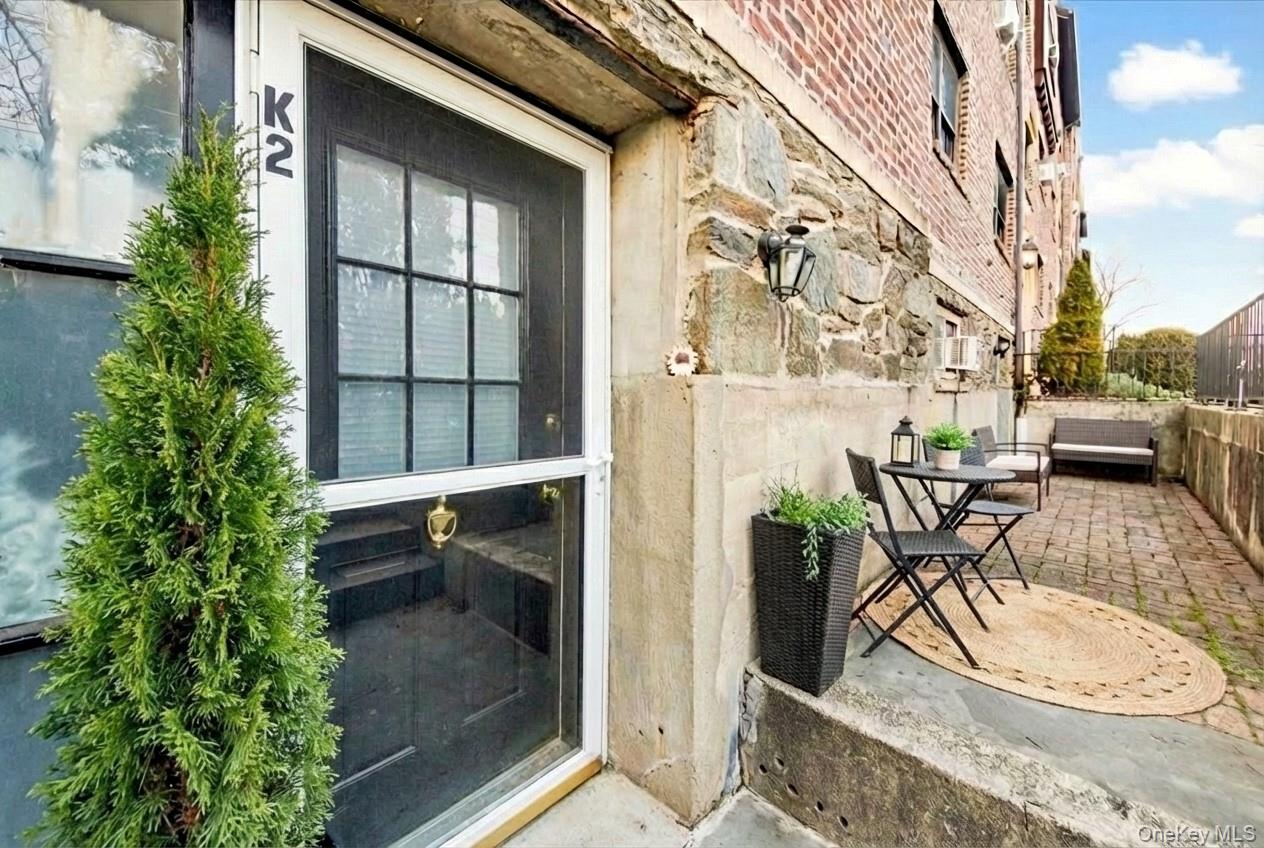 1456 Boston Post Road, Unit K2 Larchmont, NY 10538 - Photo 3 of 27 a view of balcony and patio