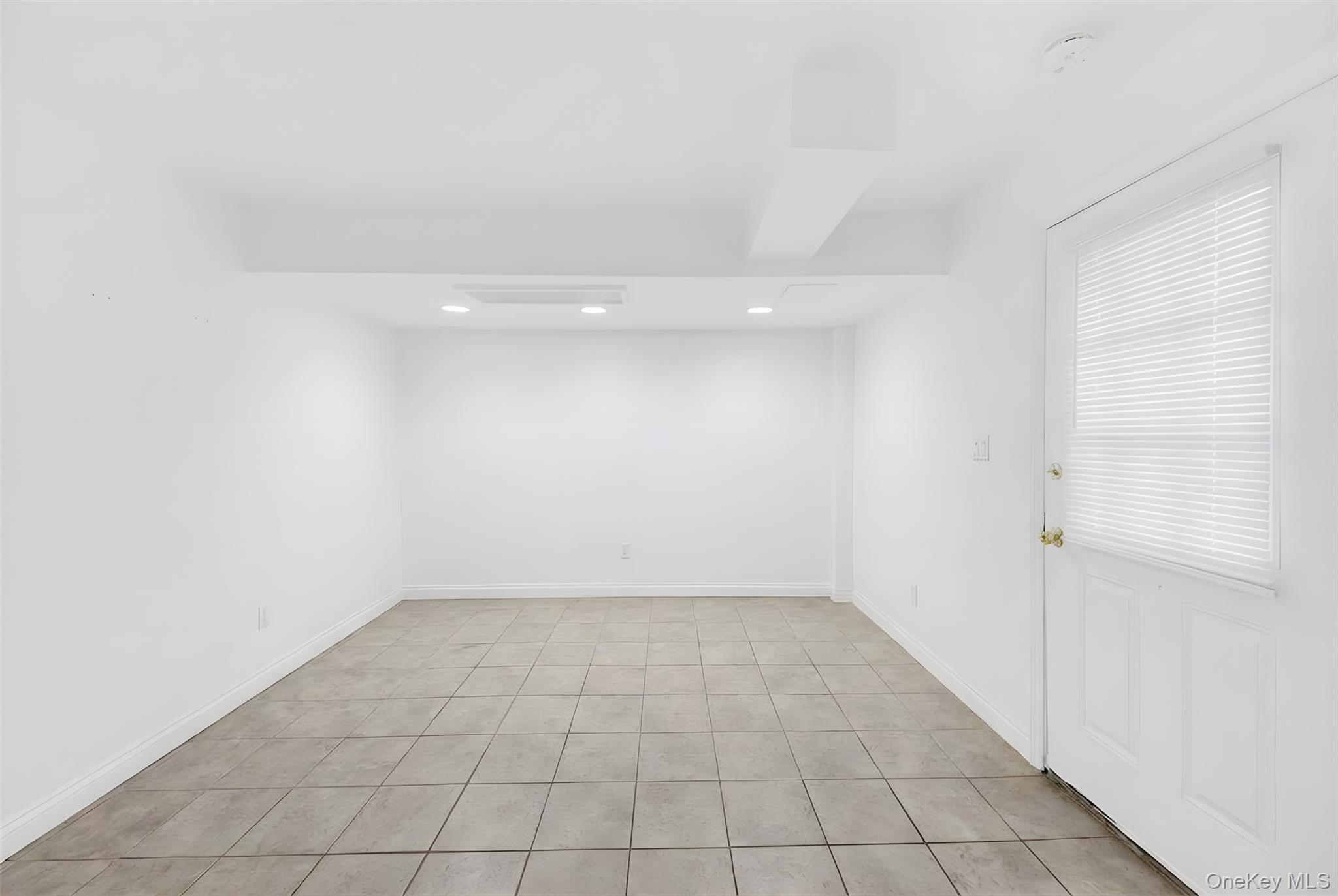 1456 Boston Post Road, Unit K2 Larchmont, NY 10538 - Photo 5 of 27 a view of an empty room