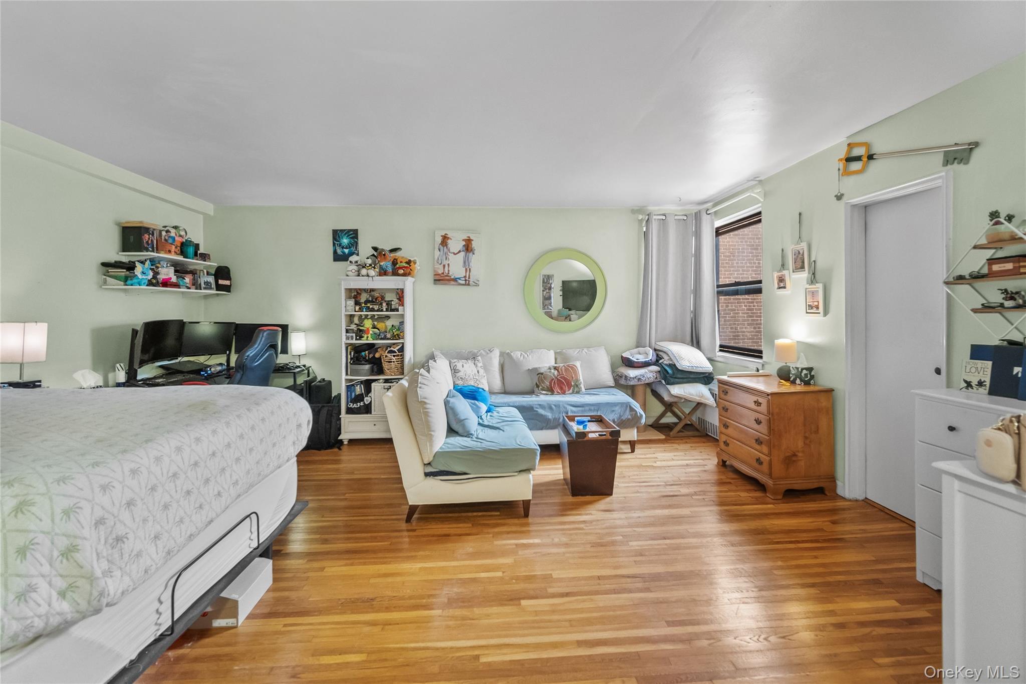 142 Garth Road, Unit 4Q Scarsdale, NY 10583 - Photo 2 of 14