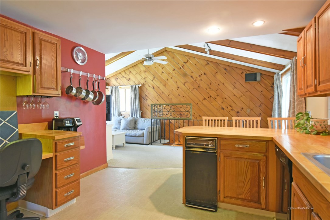 102 Evergreen Road North Kingstown, RI 02852 - Photo 16 of 31 Gallery Image 16