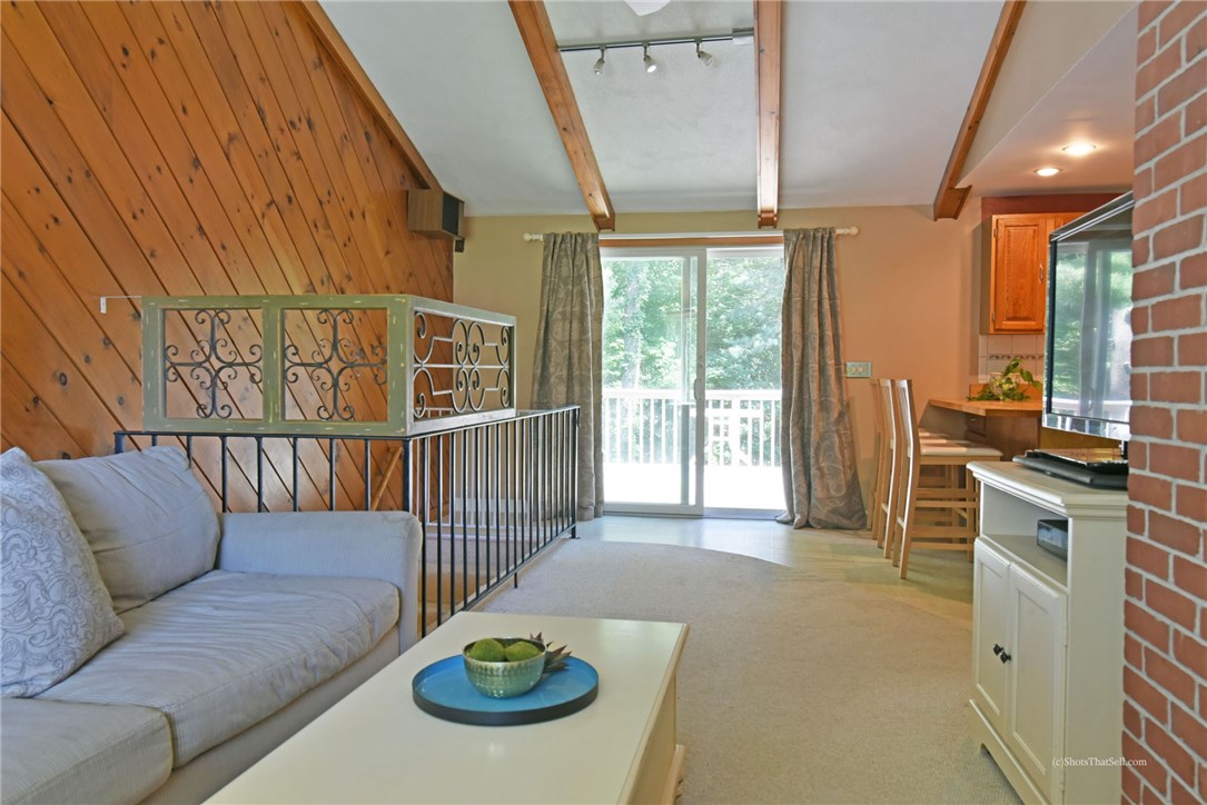 102 Evergreen Road North Kingstown, RI 02852 - Photo 19 of 31 Gallery Image 19