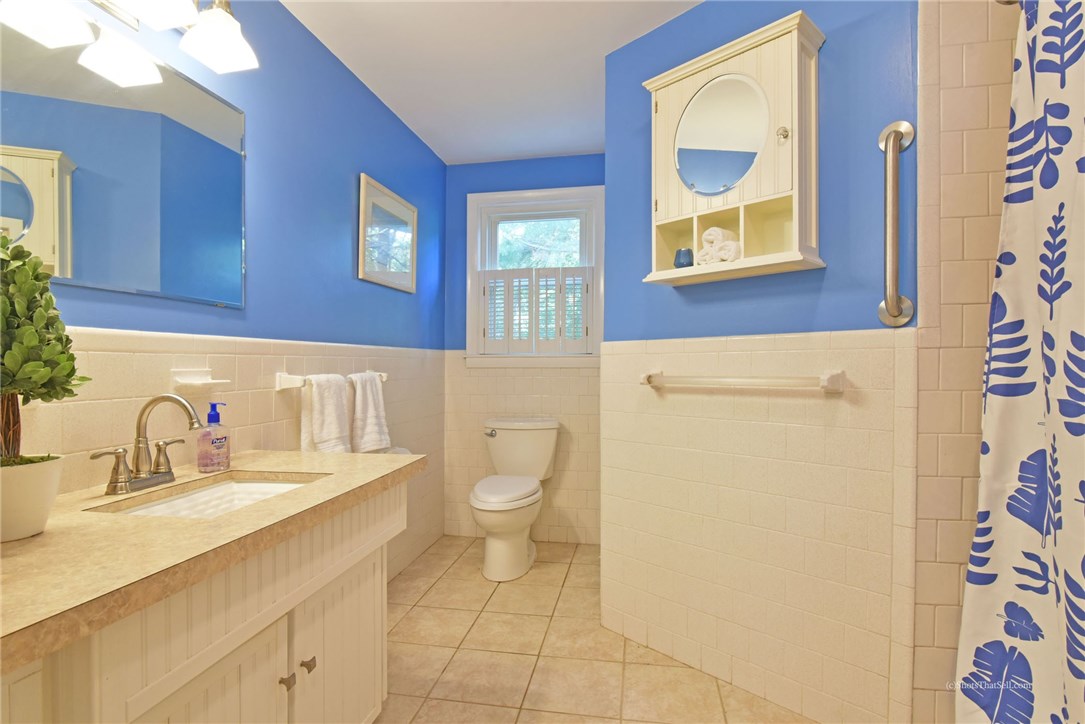 102 Evergreen Road North Kingstown, RI 02852 - Photo 20 of 31 Gallery Image 20