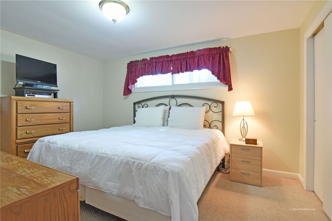 102 Evergreen Road North Kingstown, RI 02852 - Photo 21 of 31 Gallery Image 21