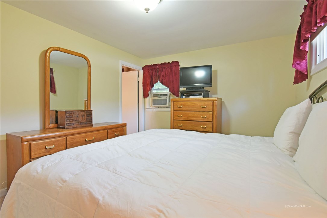 102 Evergreen Road North Kingstown, RI 02852 - Photo 22 of 31 Gallery Image 22