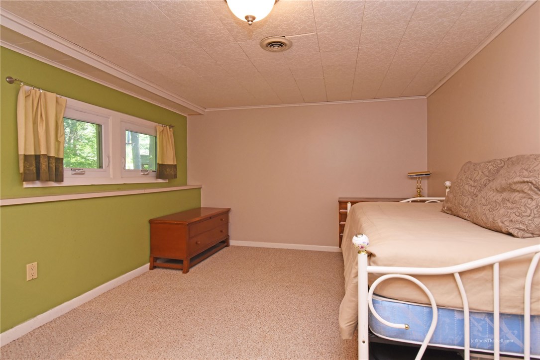 102 Evergreen Road North Kingstown, RI 02852 - Photo 30 of 31 Gallery Image 30