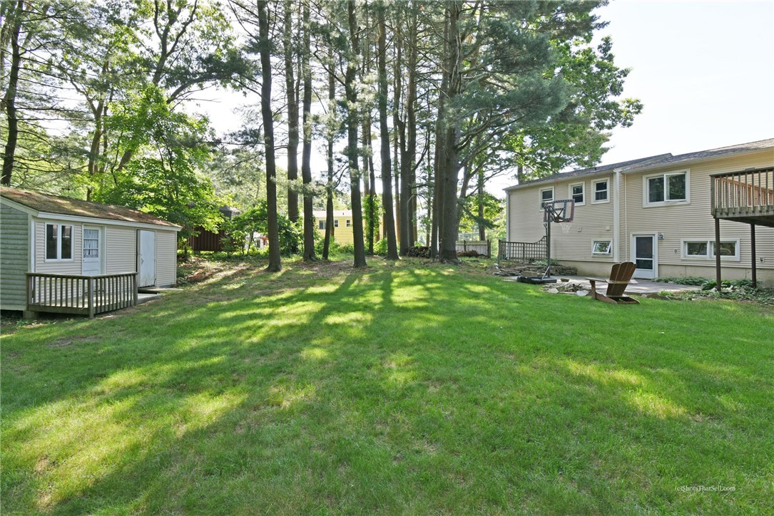102 Evergreen Road North Kingstown, RI 02852 - Photo 6 of 31 Gallery Image 6