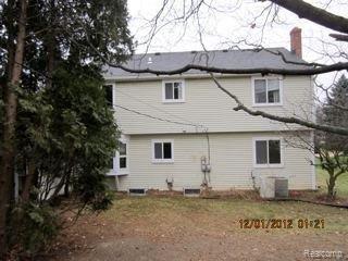 684 Rutgers Road Rochester, MI 48309 - Photo 13 of 15 REAR.jpg