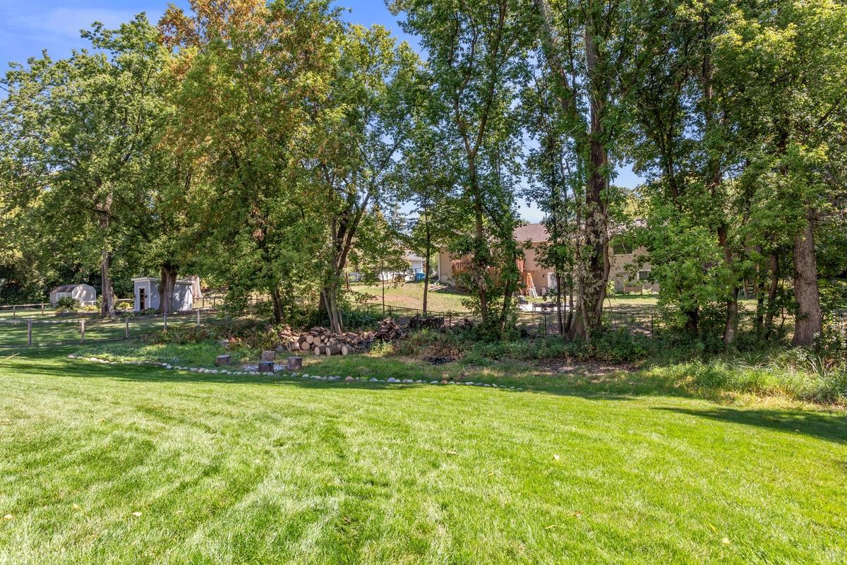 12041 Robin Road Maple Grove, MN 55369 - Photo 28 of 33 Gallery Image 28