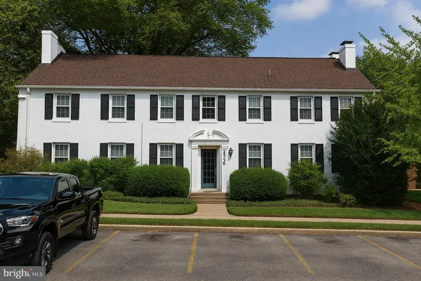 $2,300 | 2213 Washington Avenue, Unit 101, Silver Spring, MD 20910