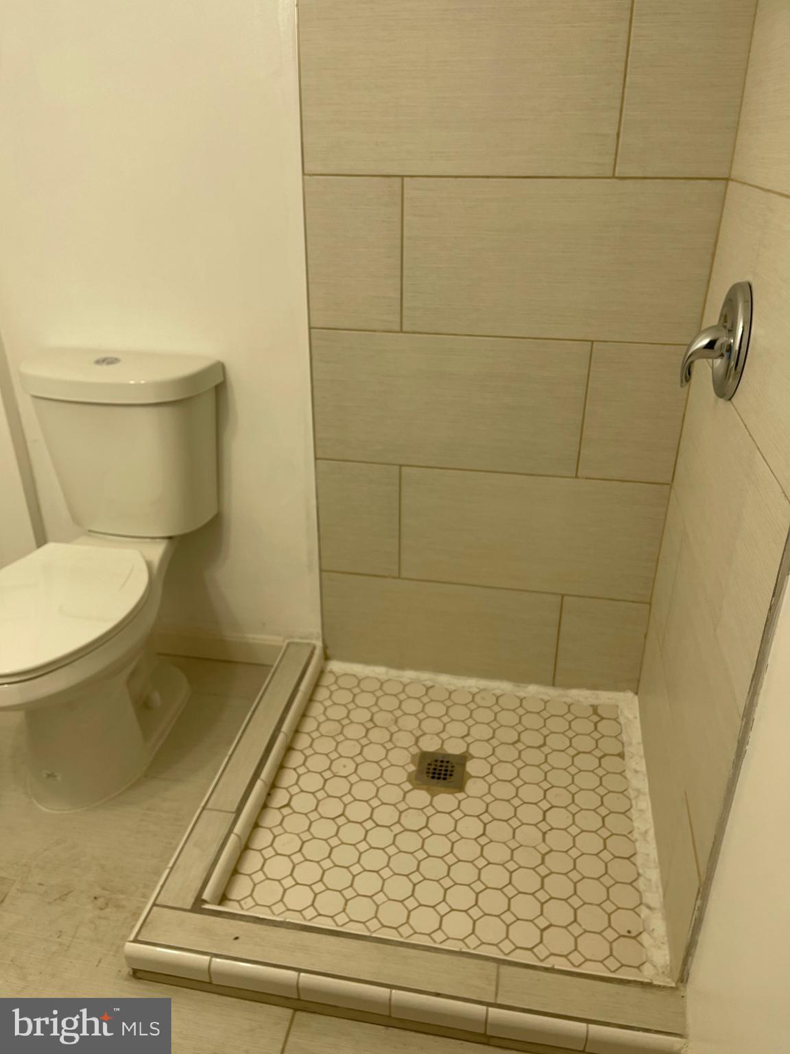 1720 Hartsdale Road Baltimore, MD 21239 - Photo 15 of 19 Gallery Image 15