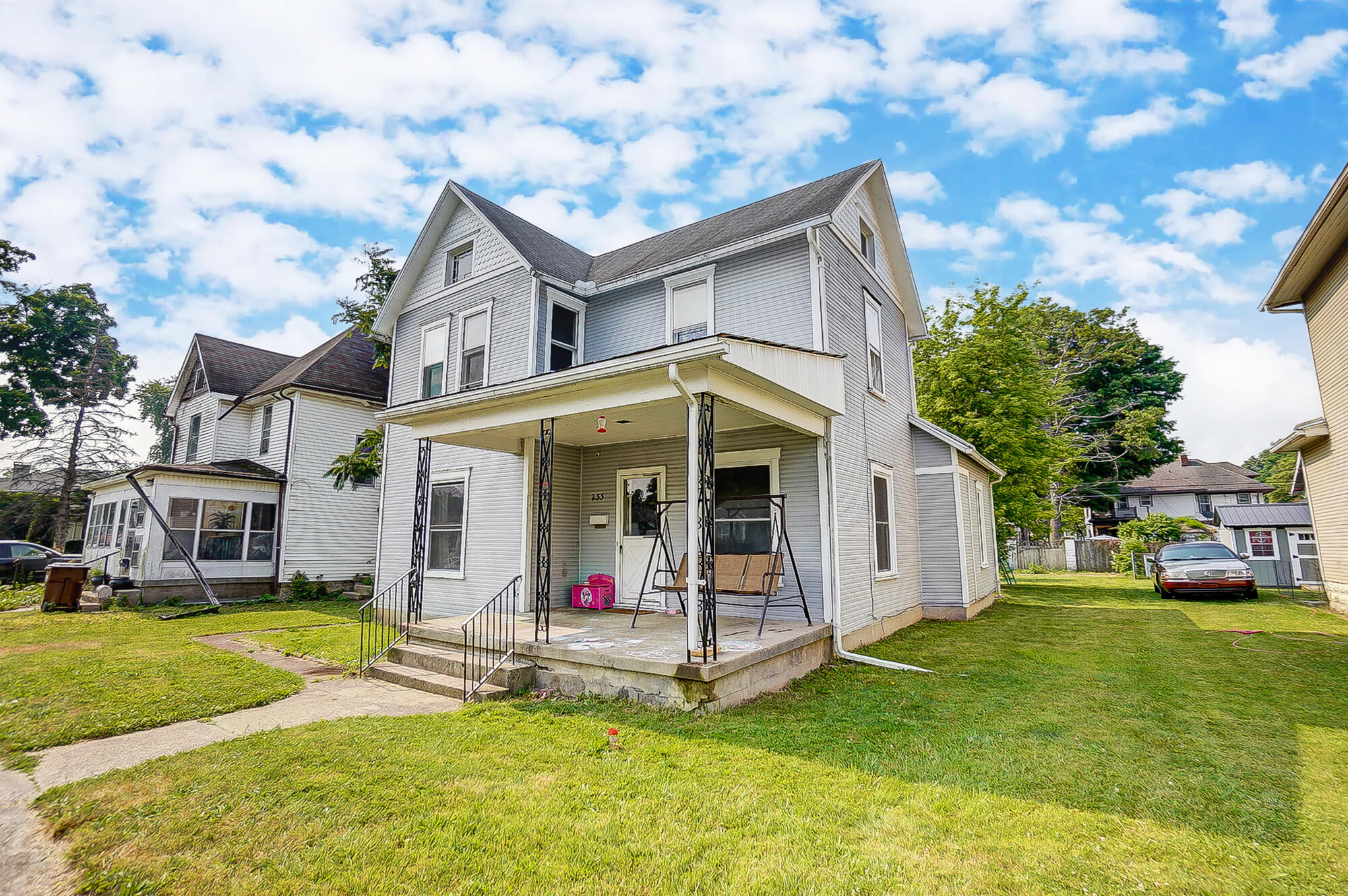 233 East Cecil Street Springfield, OH 45503 - Photo 1 of 24 Gallery Image 1