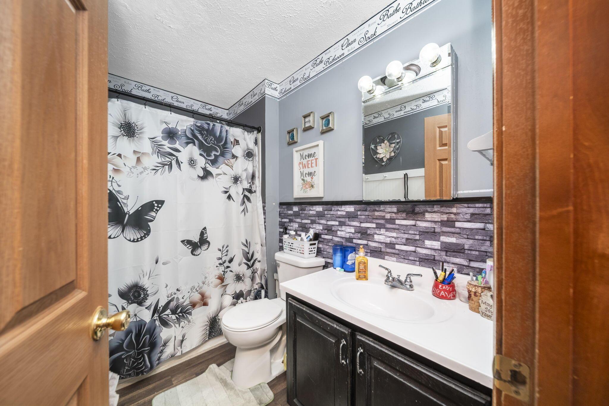 29521 Kime-Holderman Road Circleville, OH 43113 - Photo 29 of 58 Bathroom 2 (Main House)