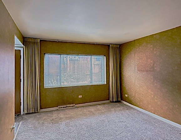 7338 North Winchester Avenue Chicago, IL 60626 - Photo 3 of 9