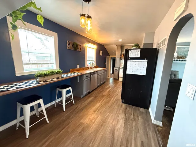 $179,900 | 3230 North College Avenue, Quincy, IL 62301