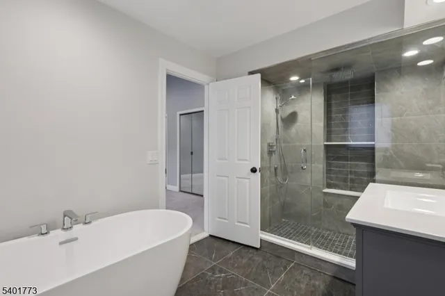 $375,000 | 12 Troon Terrace, Annandale, NJ 08801