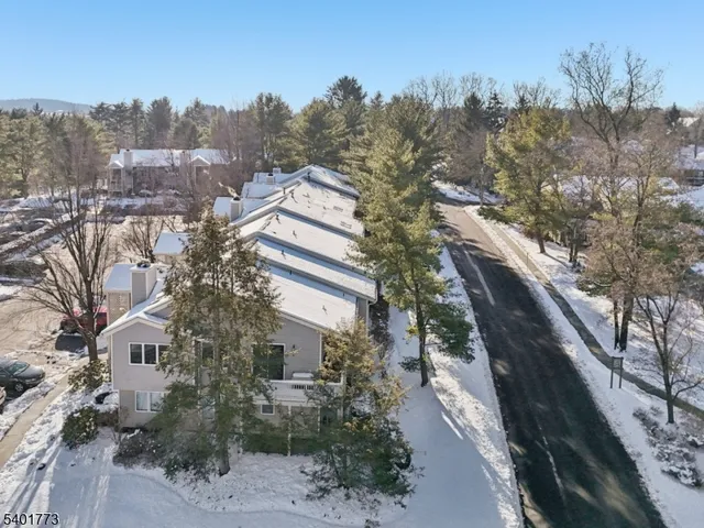 $375,000 | 12 Troon Terrace, Annandale, NJ 08801