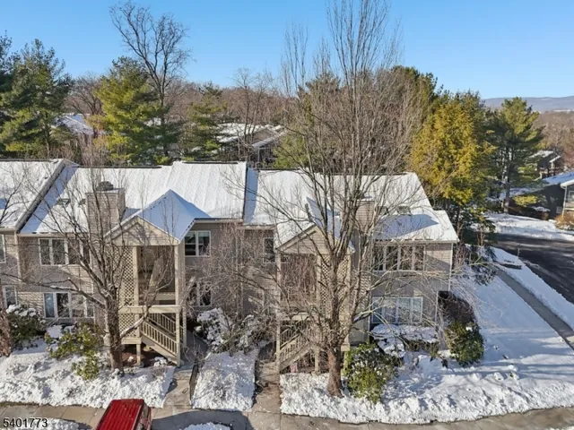 $375,000 | 12 Troon Terrace, Annandale, NJ 08801