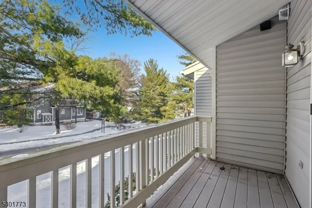 $375,000 | 12 Troon Terrace, Annandale, NJ 08801