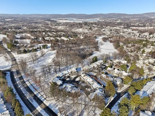 $375,000 | 12 Troon Terrace, Annandale, NJ 08801