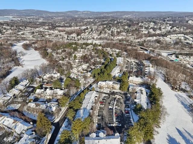 $375,000 | 12 Troon Terrace, Annandale, NJ 08801