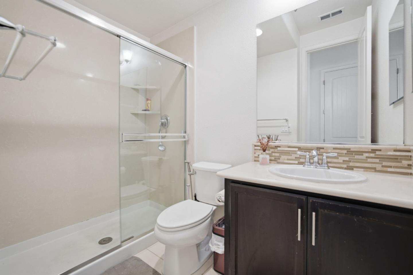 9 Chysis Road Milpitas, CA 95035 - Photo 5 of 33 Gallery Image 5