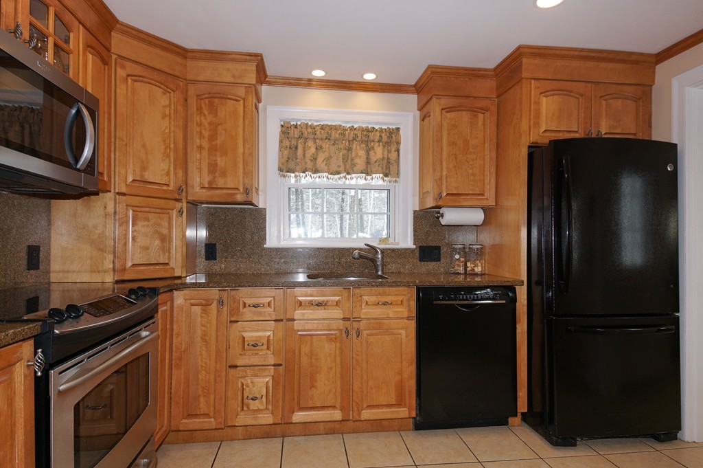 5 Foster Road Burlington, MA 01803 - Photo 13 of 30 Gallery Image 13